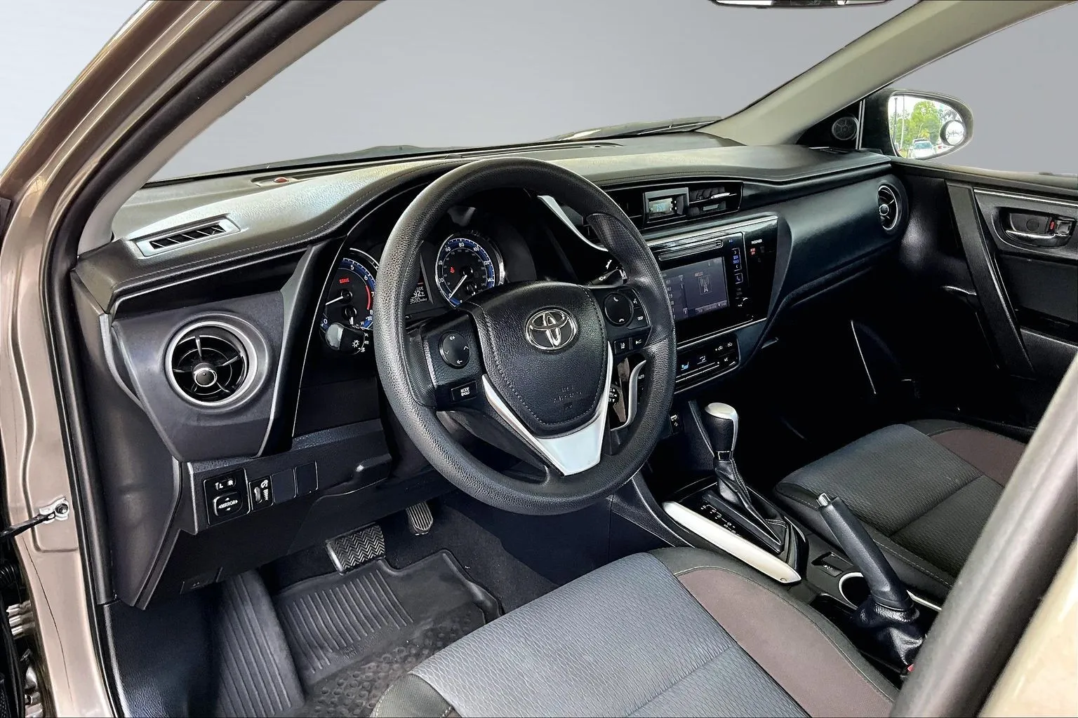 Toyota Corolla photo 14