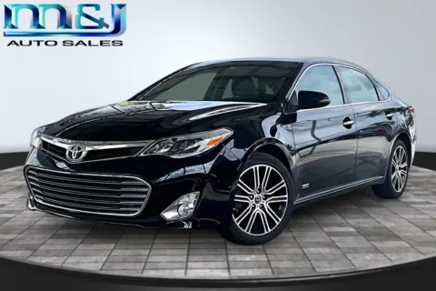 Black 2015 Toyota Avalon for sale in Jacksonville, FL