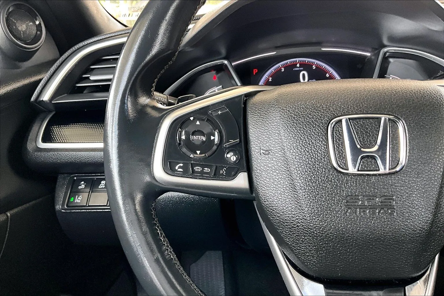 Honda Civic photo 10