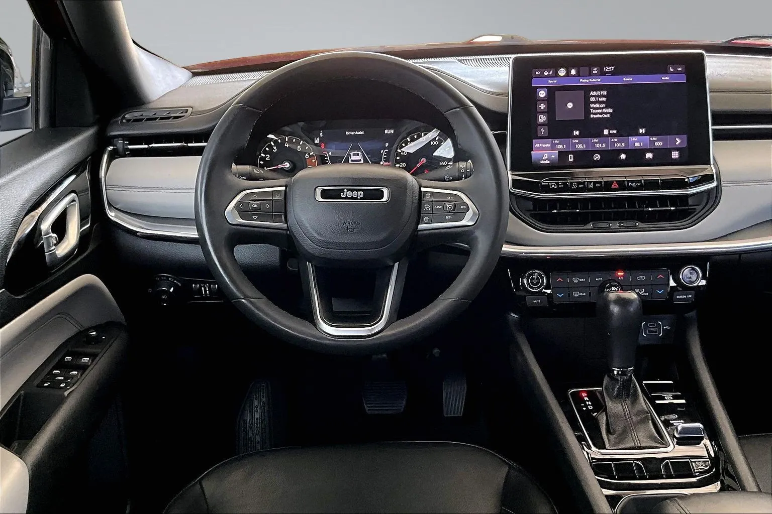 Jeep Compass photo 8
