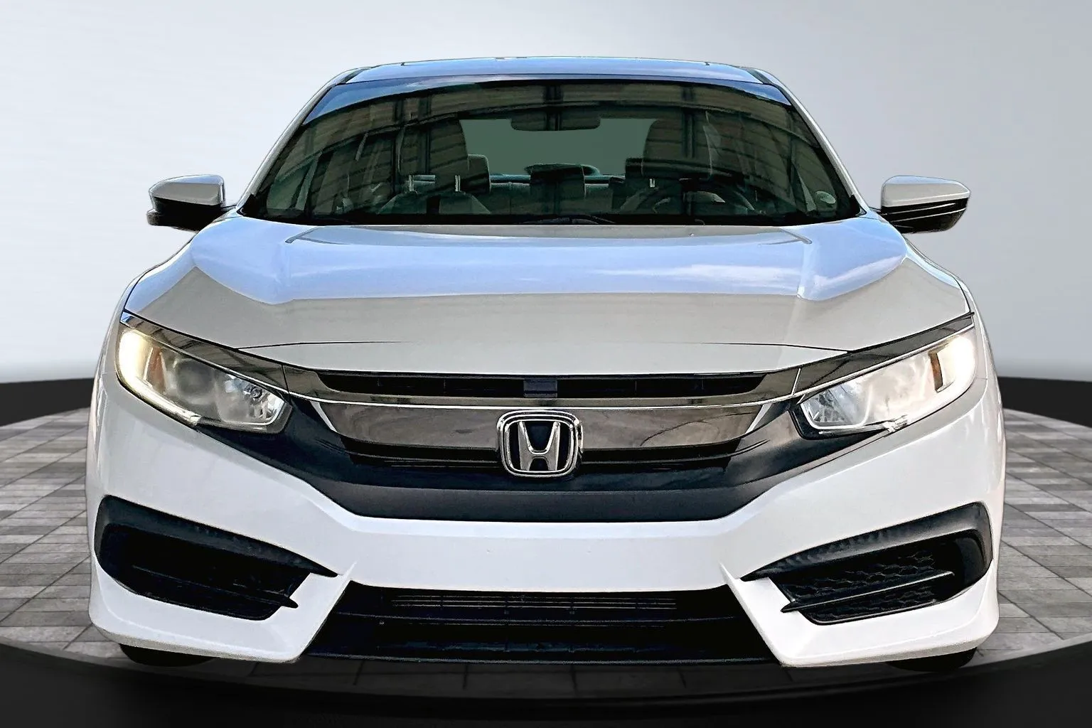 Honda Civic photo 2