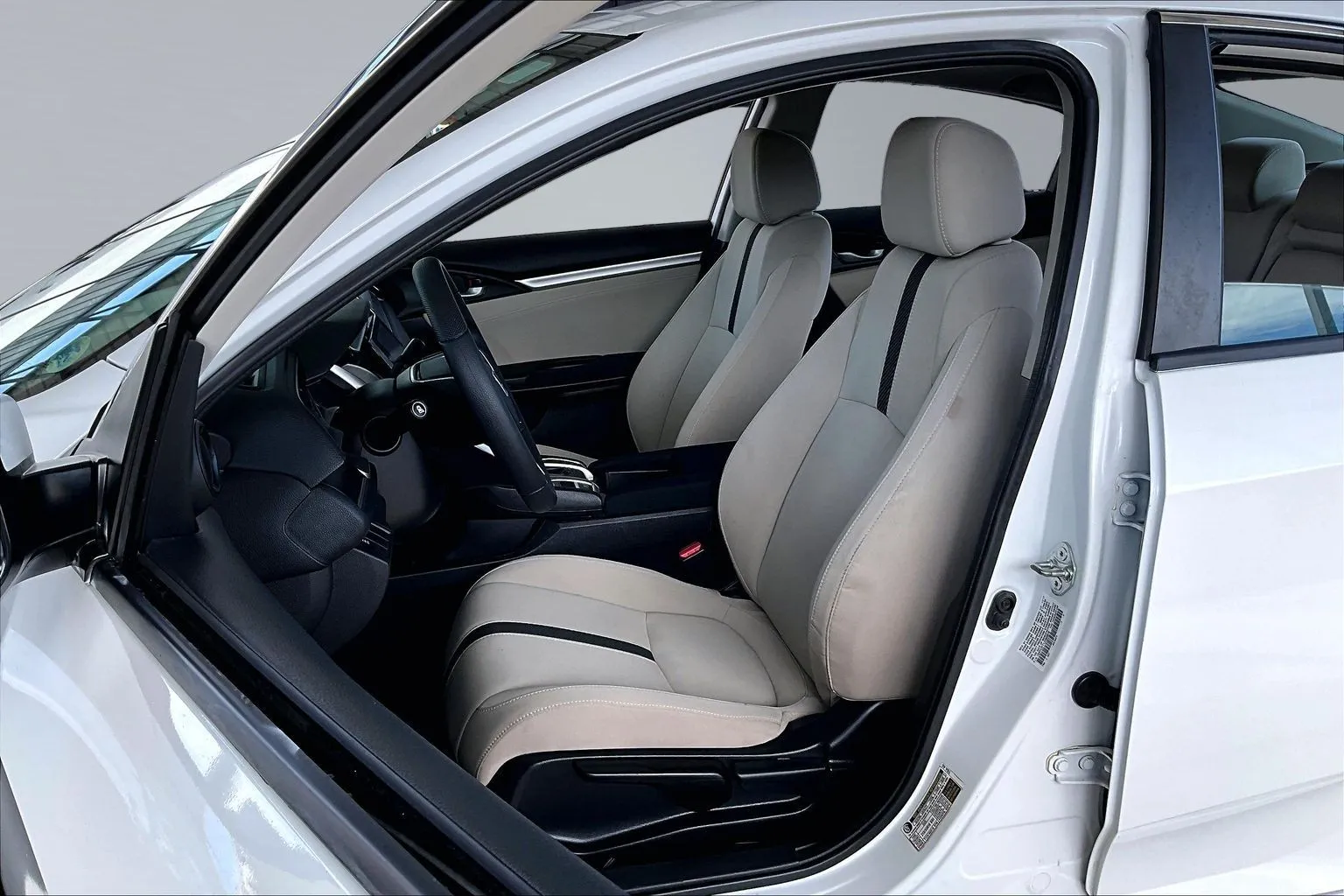 Honda Civic photo 18