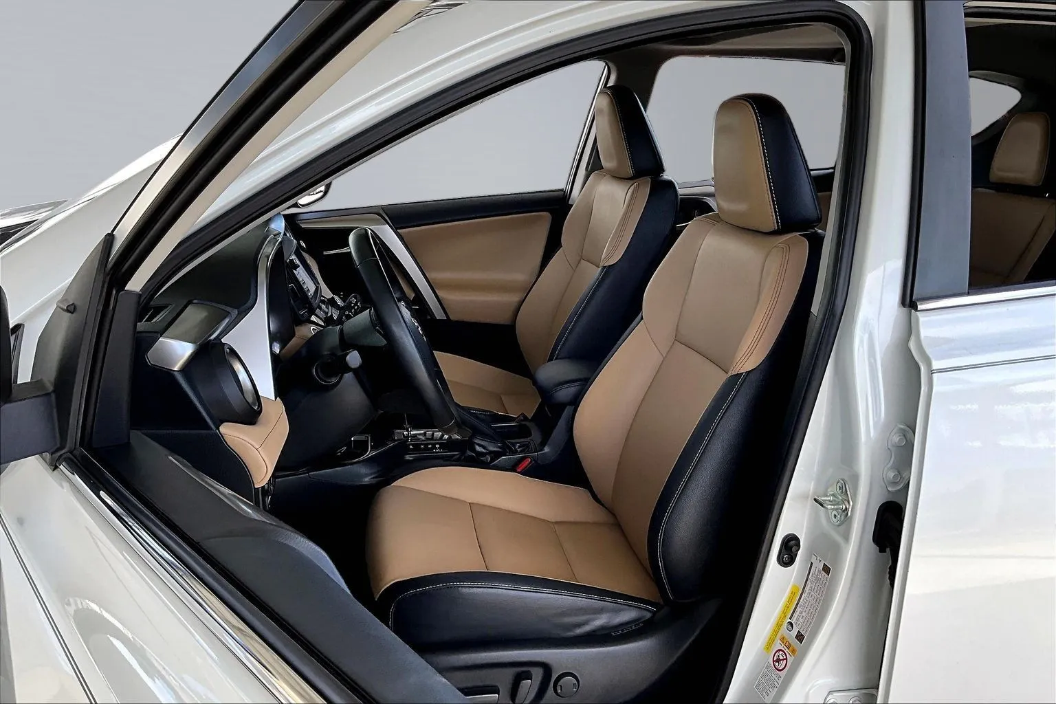 Toyota RAV4 photo 18