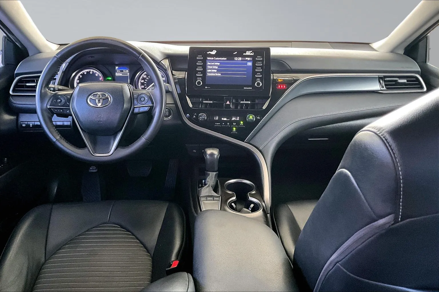 Toyota Camry photo 7