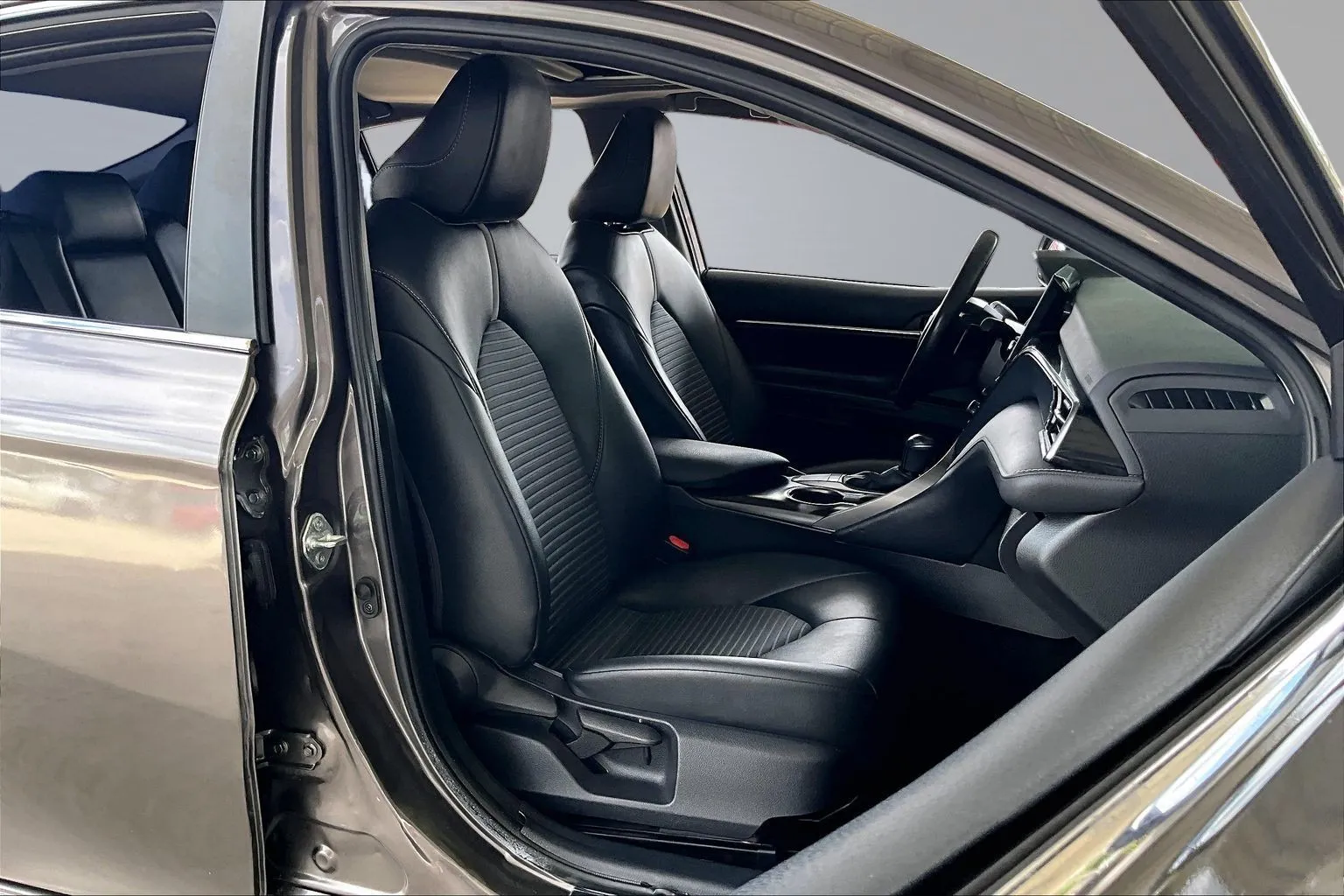 Toyota Camry photo 26
