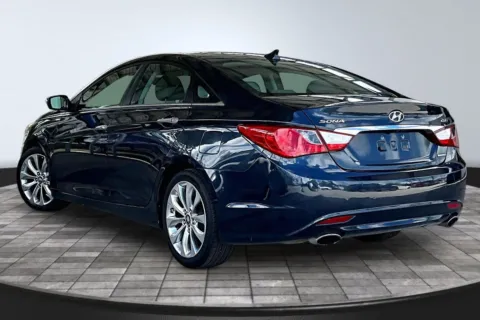 More photos of 2011 Hyundai SONATA at M&J Auto Sales and Service, FL