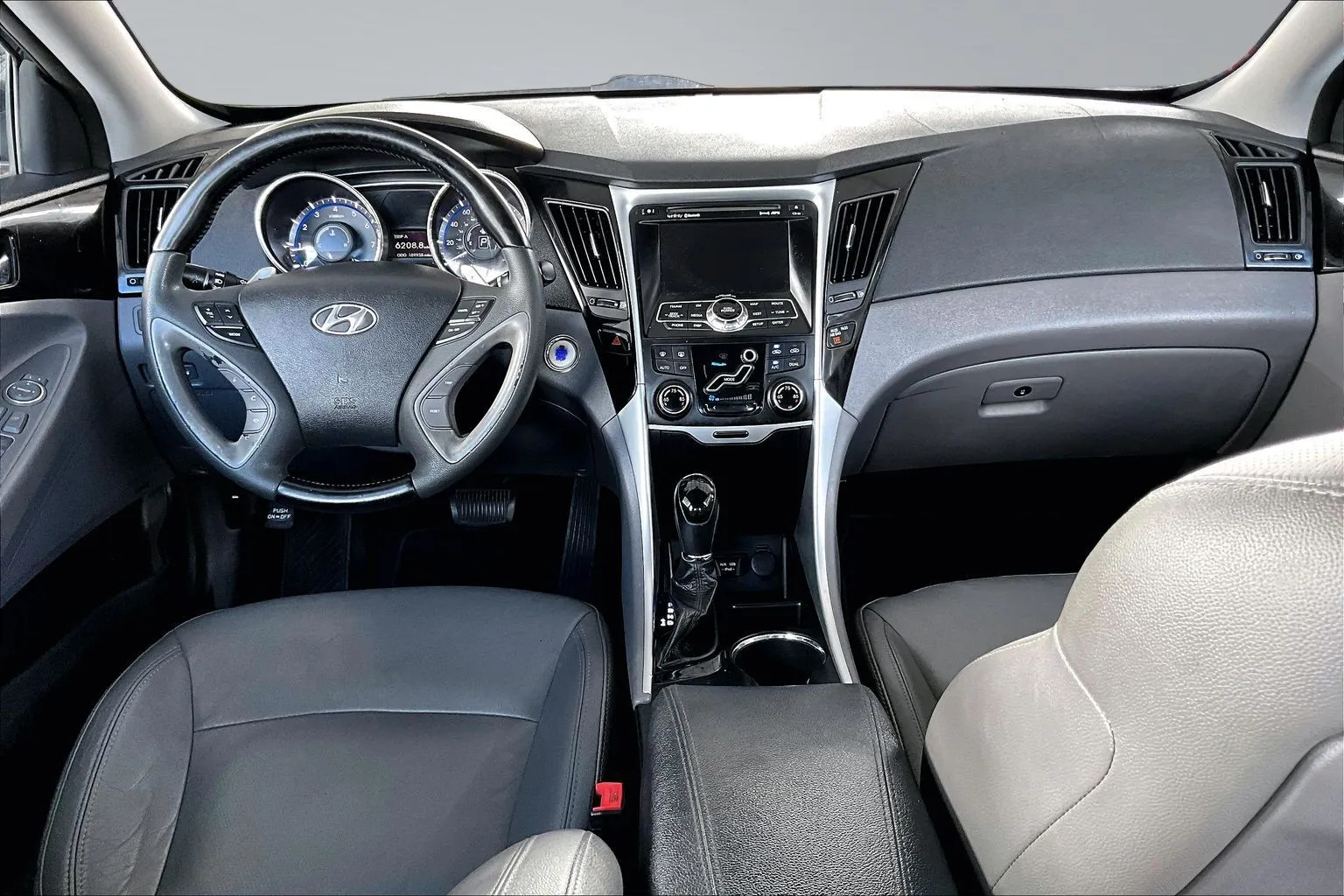 Hyundai Sonata photo 7