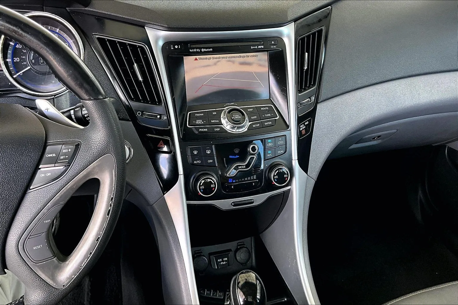 Hyundai Sonata photo 9