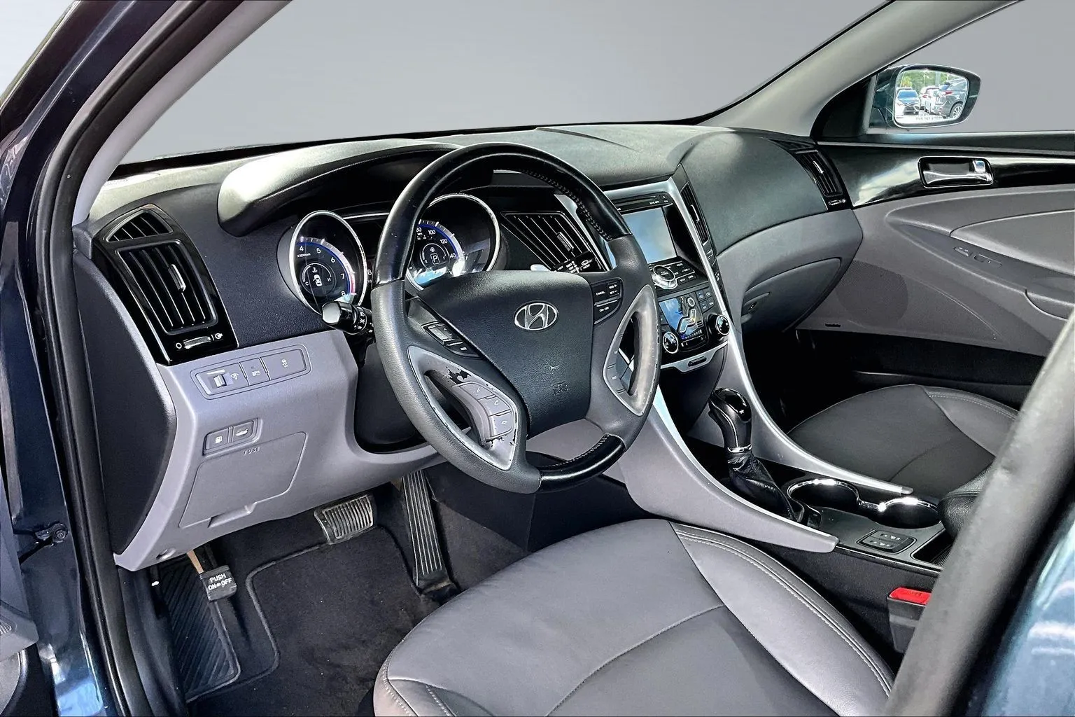 Hyundai Sonata photo 14