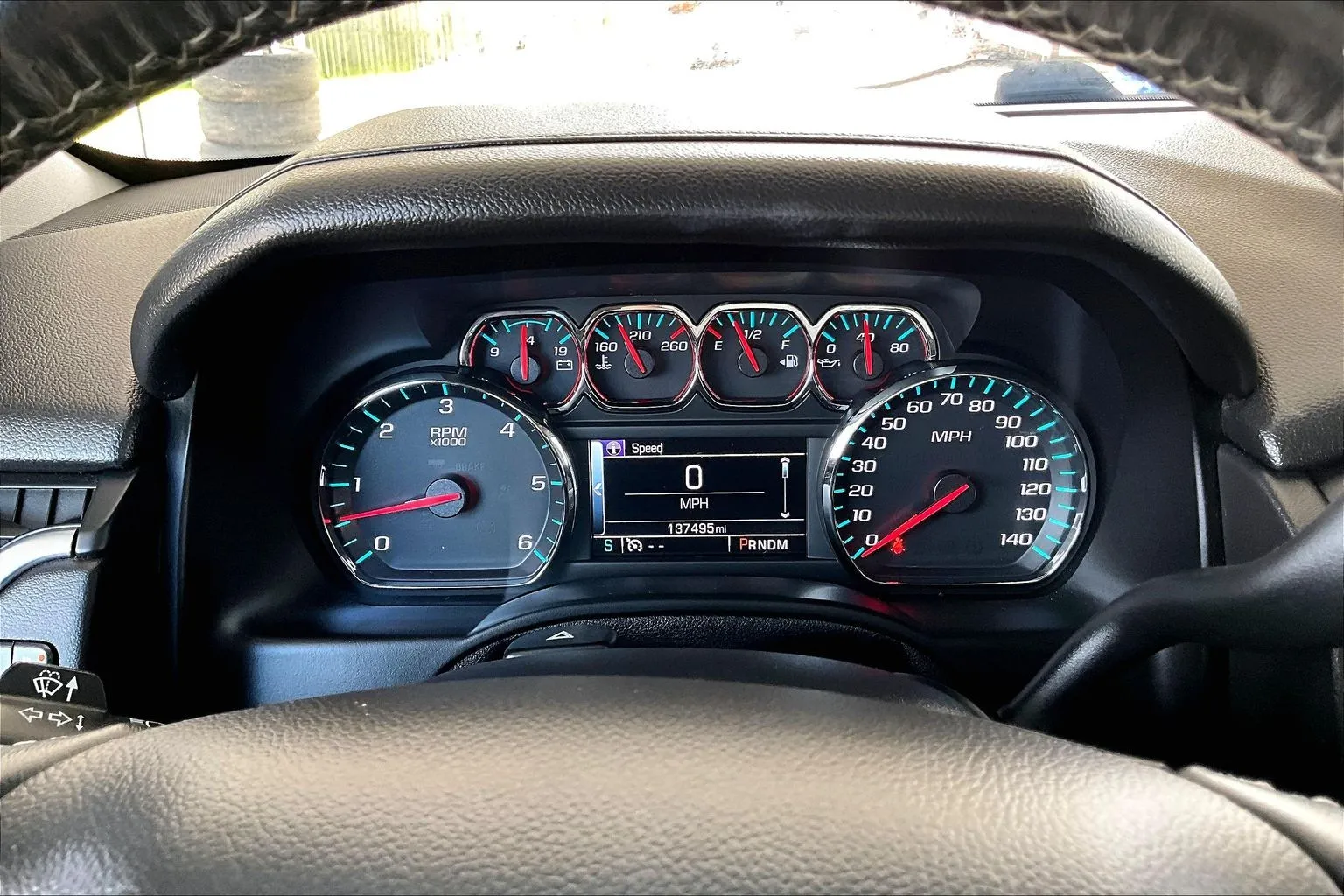 Chevrolet Suburban photo 8