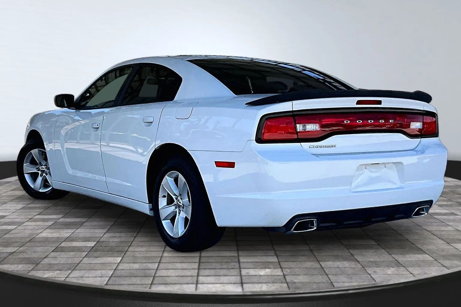 Dodge Charger photo 4