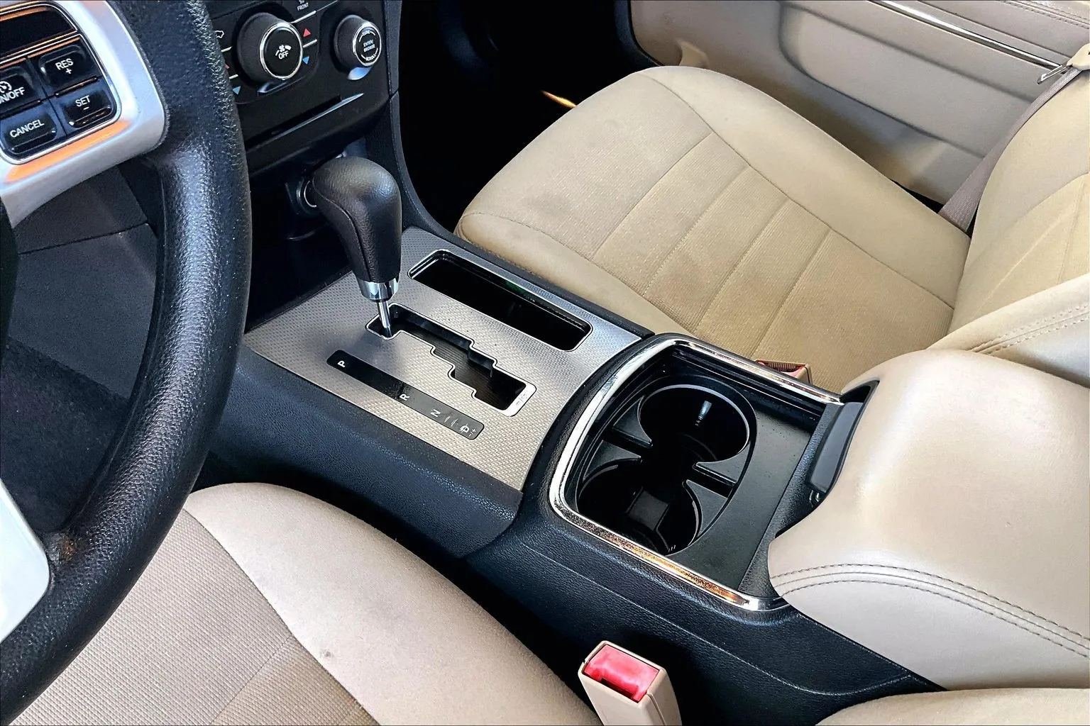 Dodge Charger photo 14