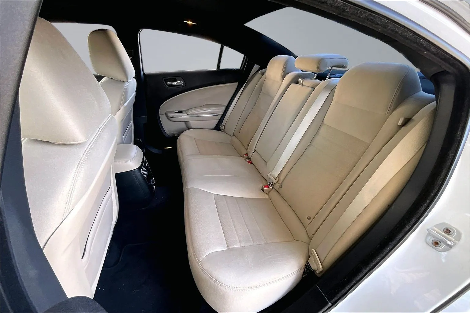 Dodge Charger photo 18