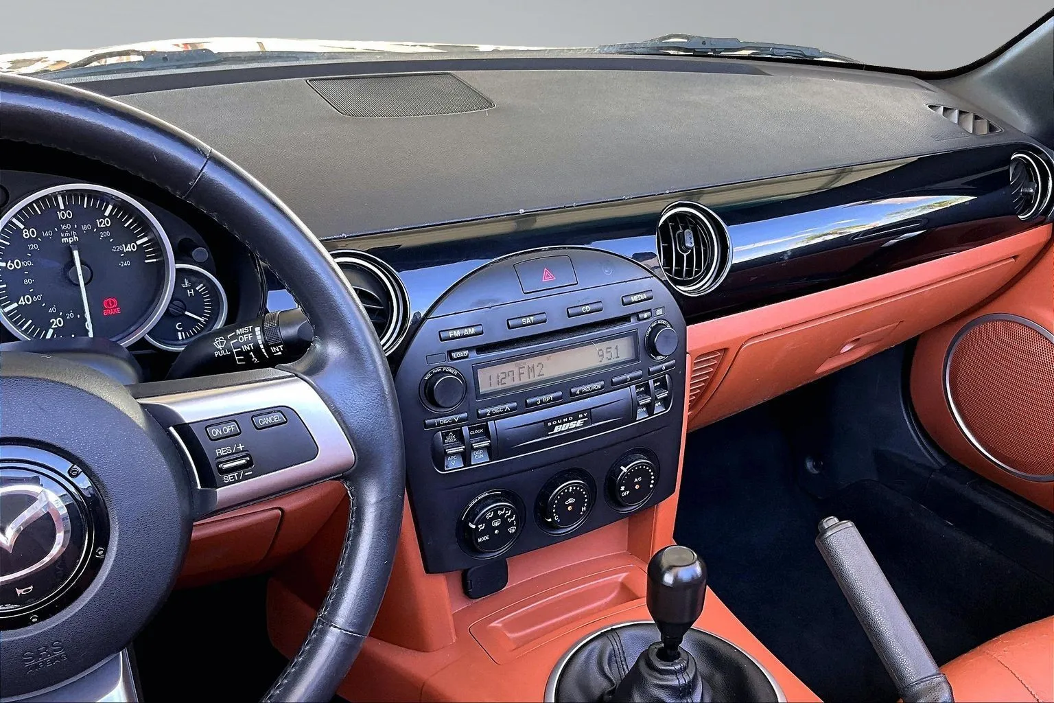 Mazda MX-5 photo 9