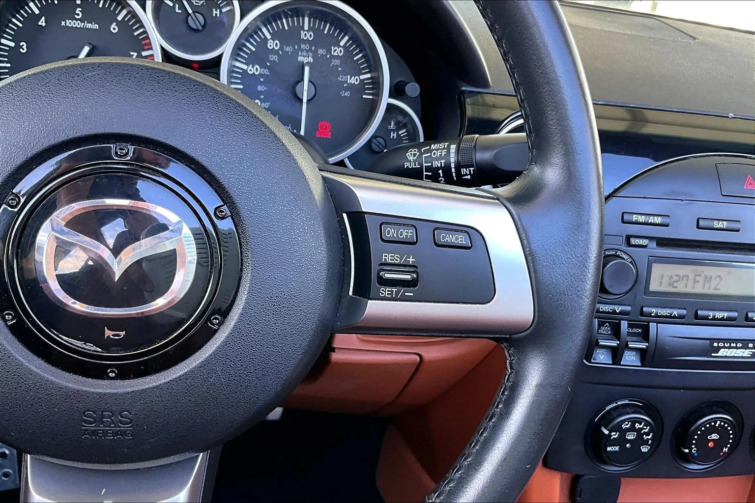 Mazda MX-5 photo 11