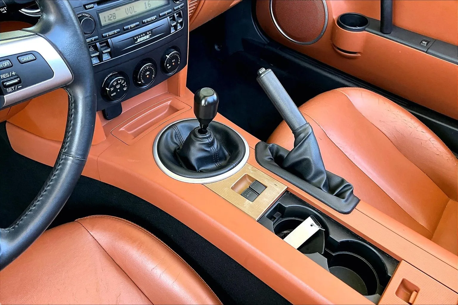 Mazda MX-5 photo 14