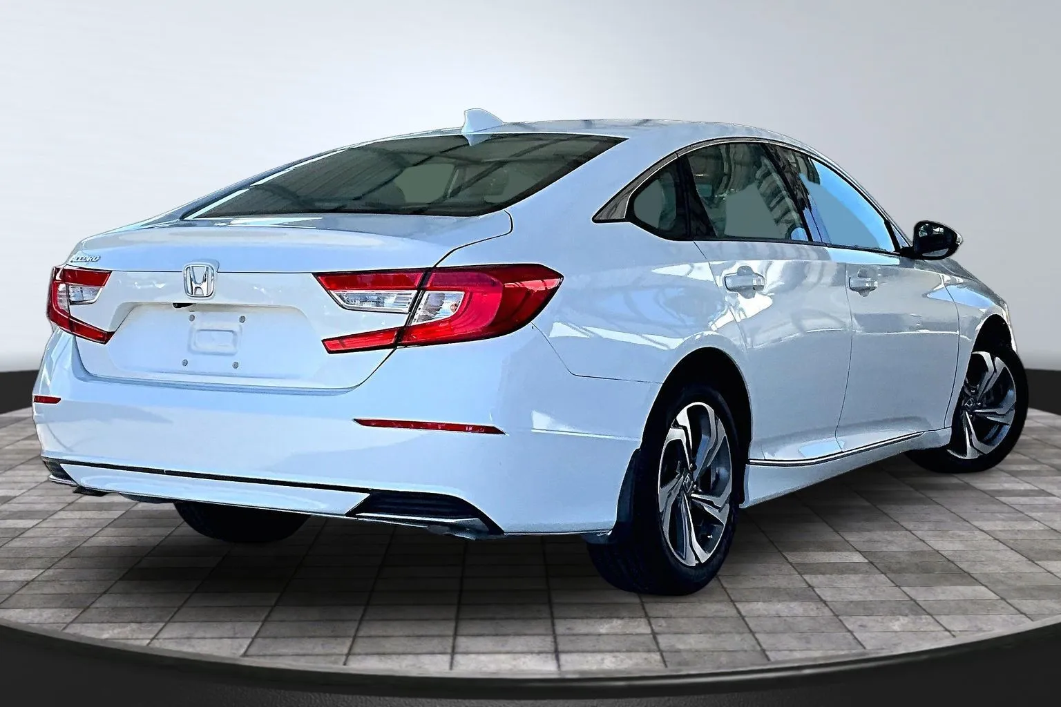Honda Accord photo 6