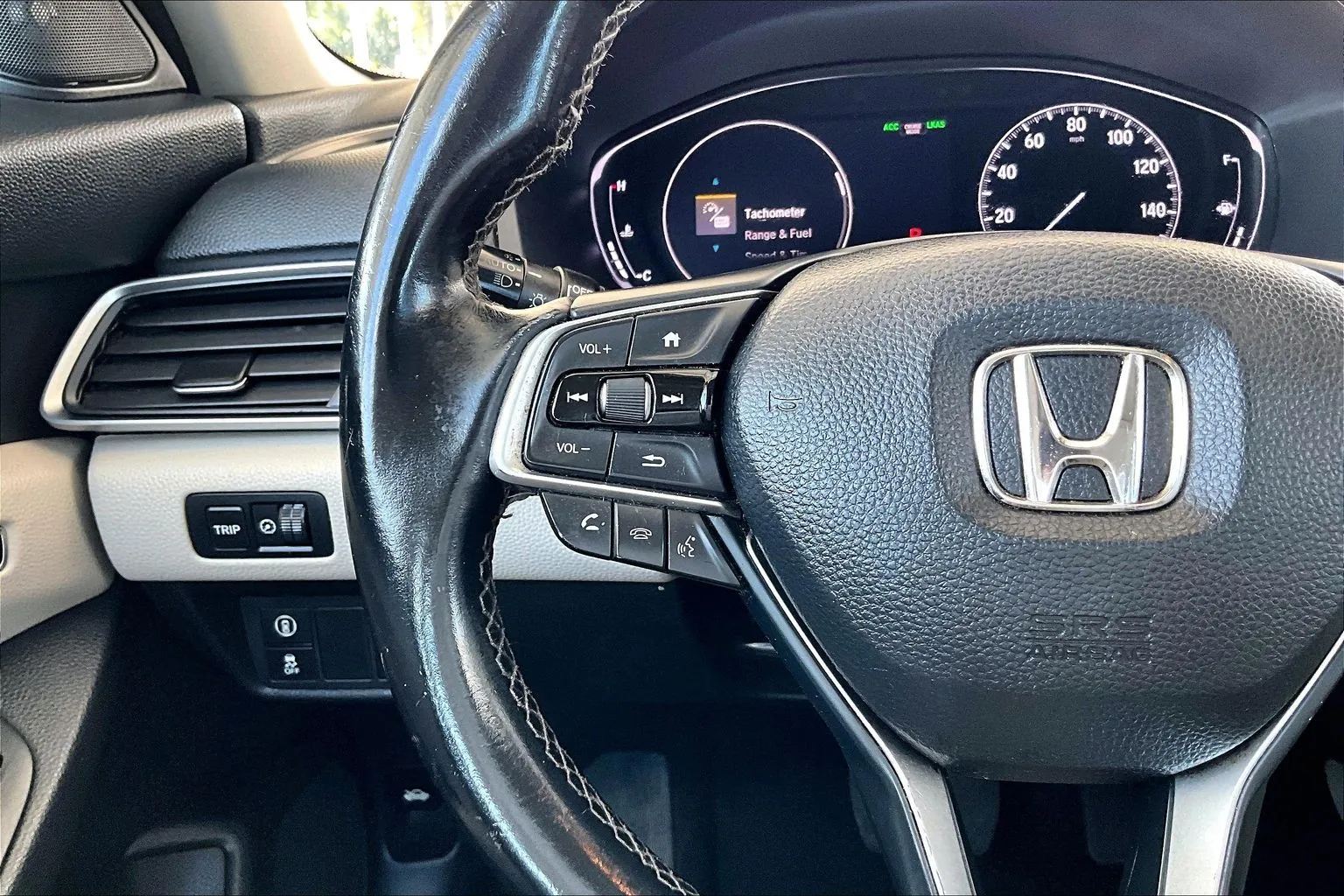 Honda Accord photo 10