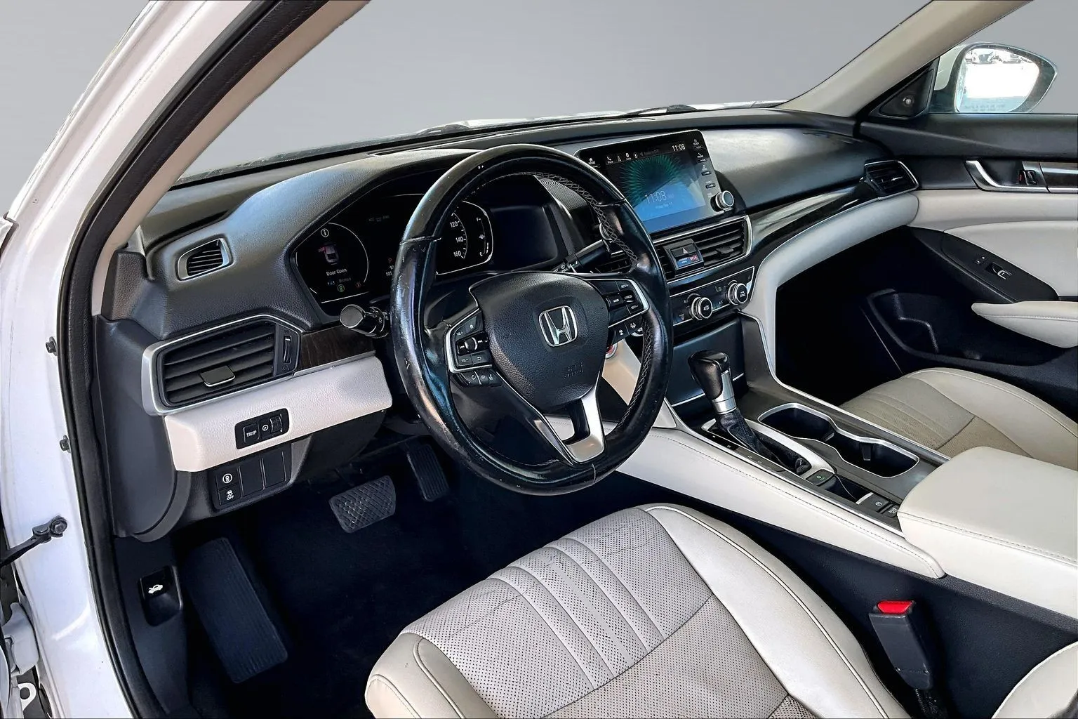 Honda Accord photo 14