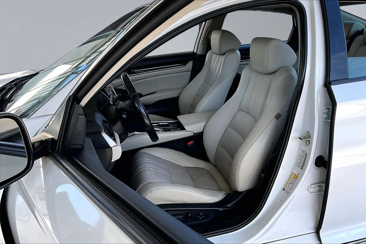 Honda Accord photo 18