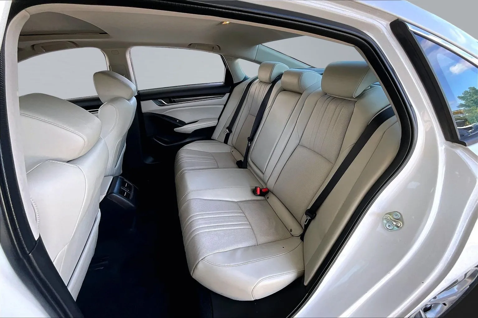 Honda Accord photo 19