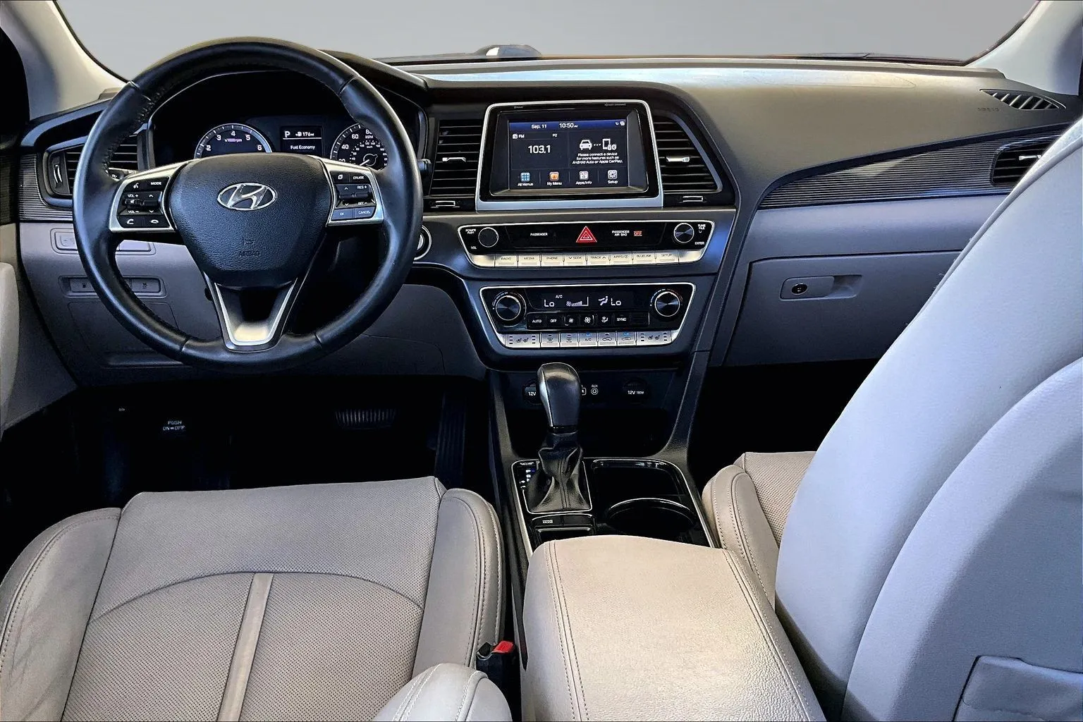 Hyundai Sonata photo 7