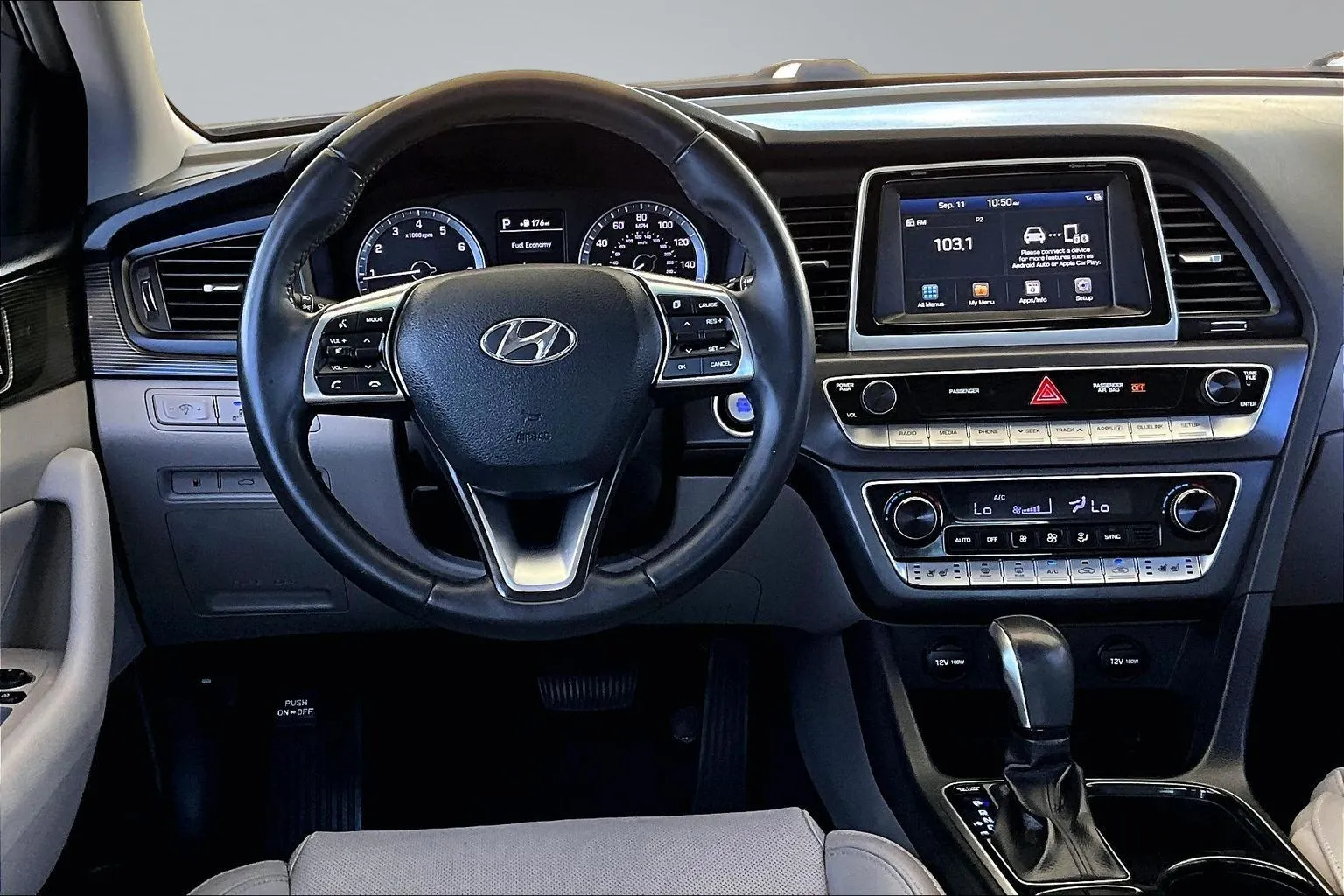 Hyundai Sonata photo 8