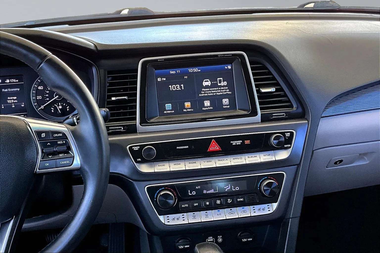 Hyundai Sonata photo 9