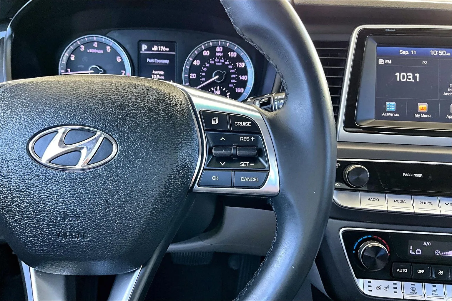 Hyundai Sonata photo 11