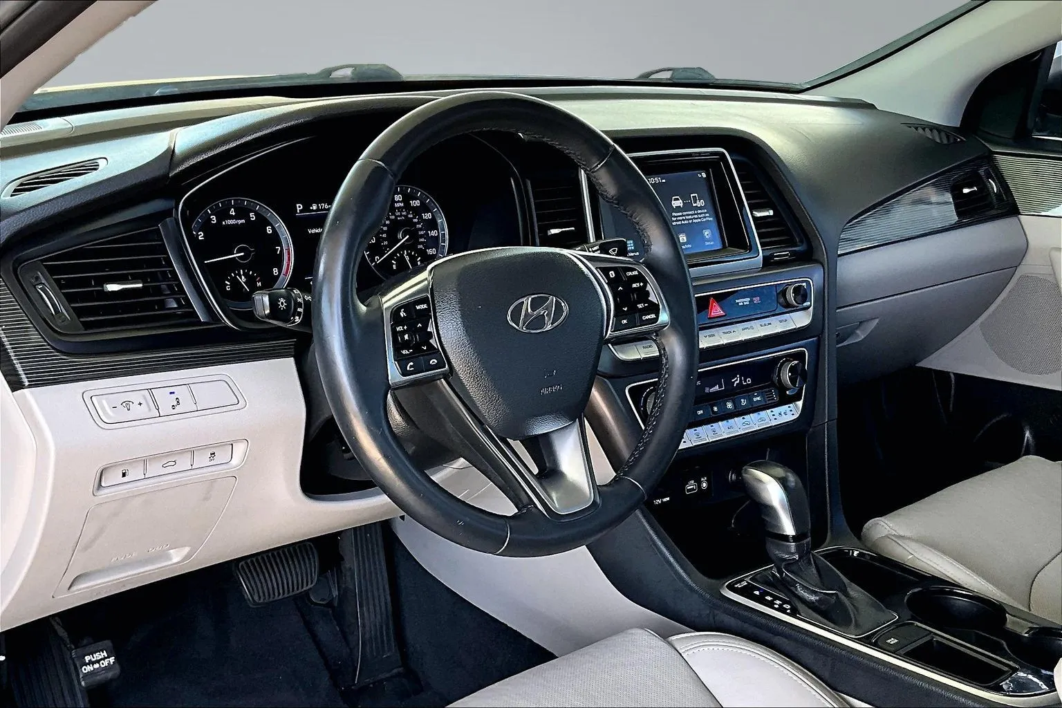 Hyundai Sonata photo 14