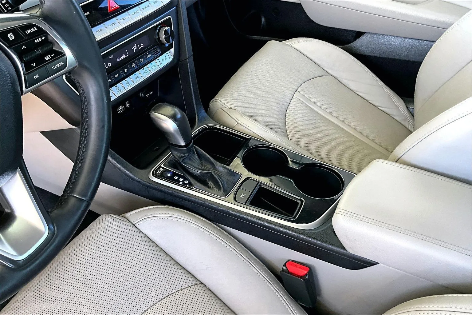 Hyundai Sonata photo 15