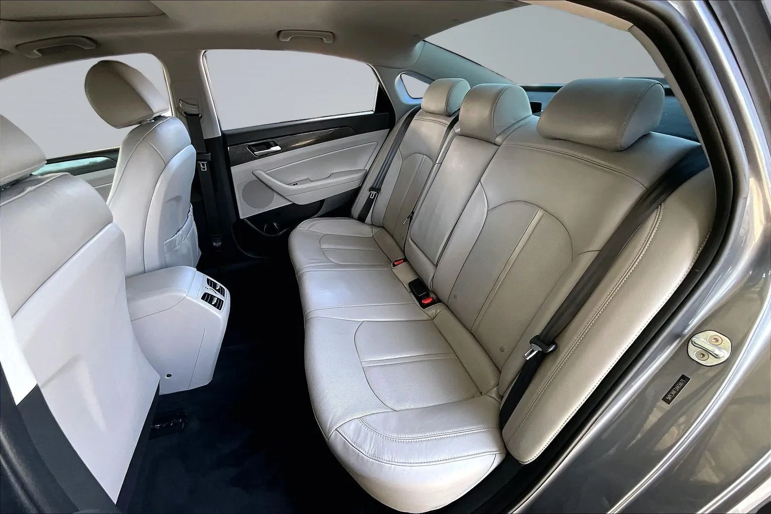 Hyundai Sonata photo 19