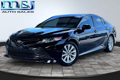 Black 2019 Toyota Camry LE for sale in Jacksonville, FL