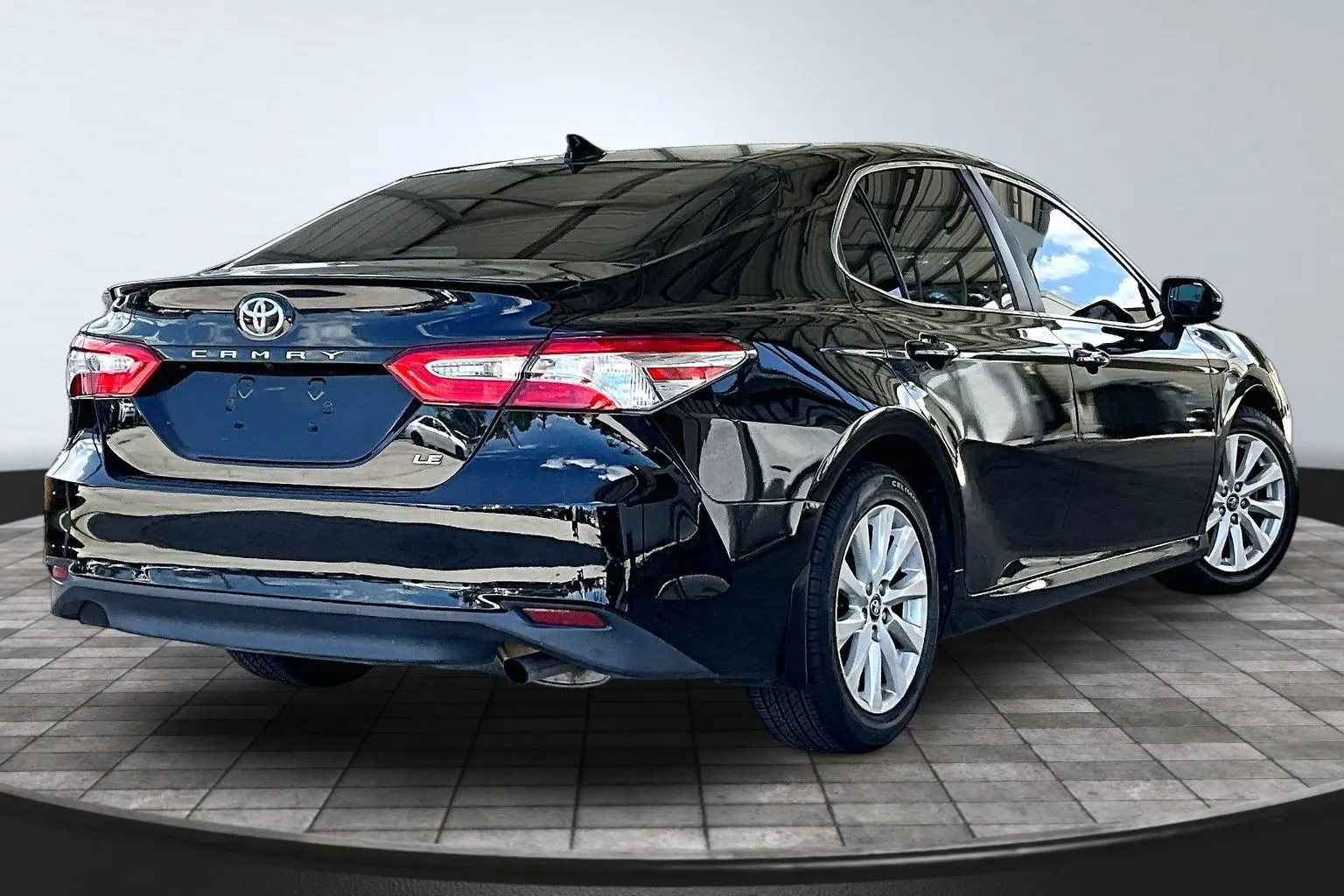 Toyota Camry photo 6