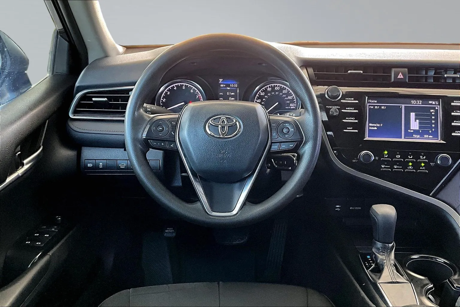 Toyota Camry photo 8