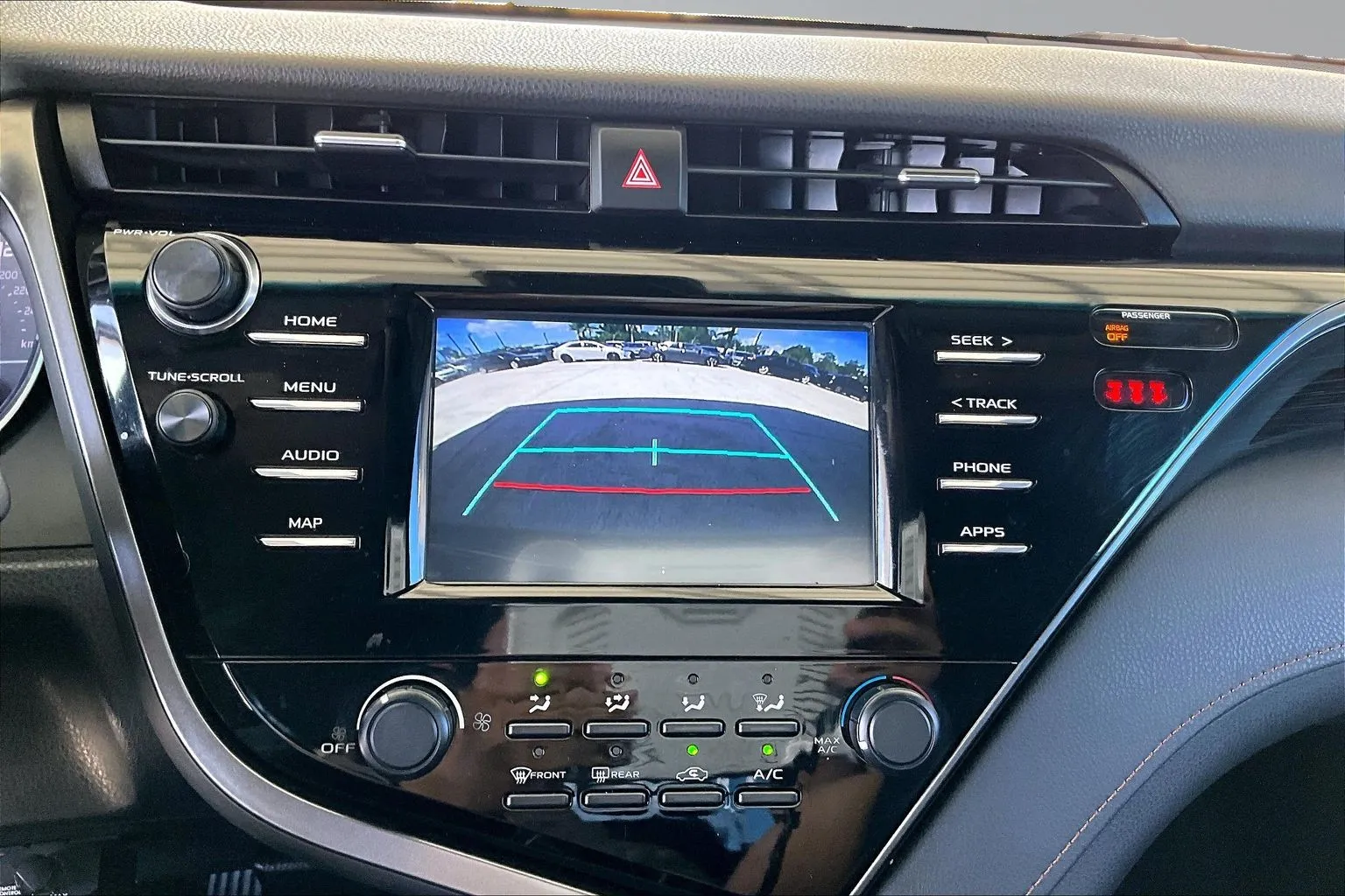 Toyota Camry photo 13