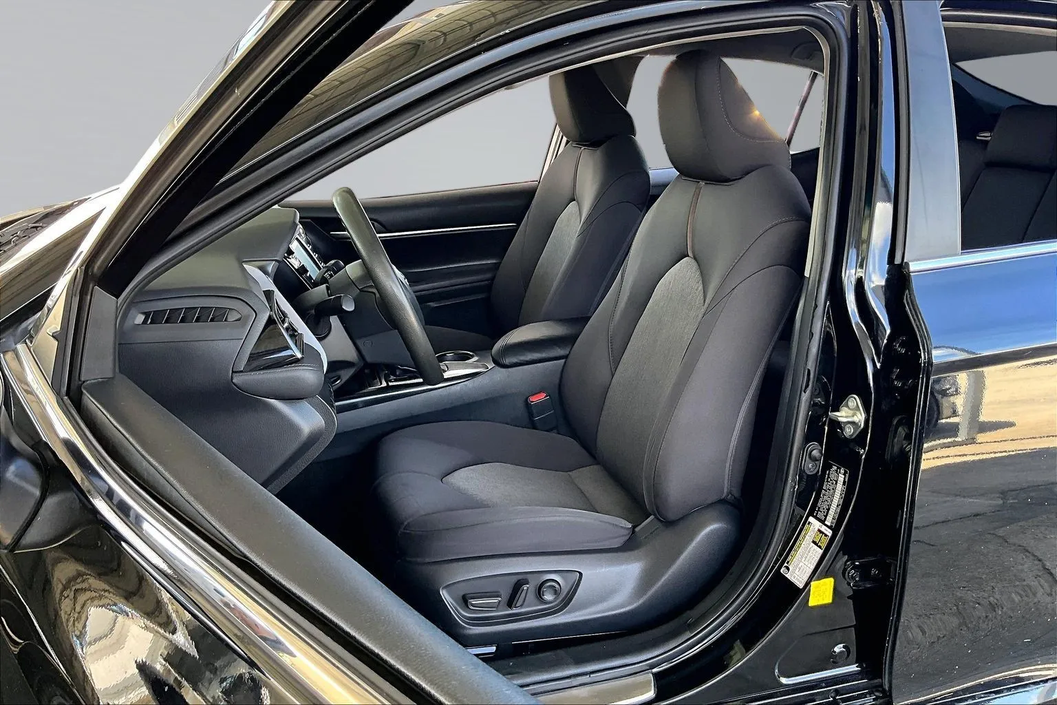 Toyota Camry photo 18