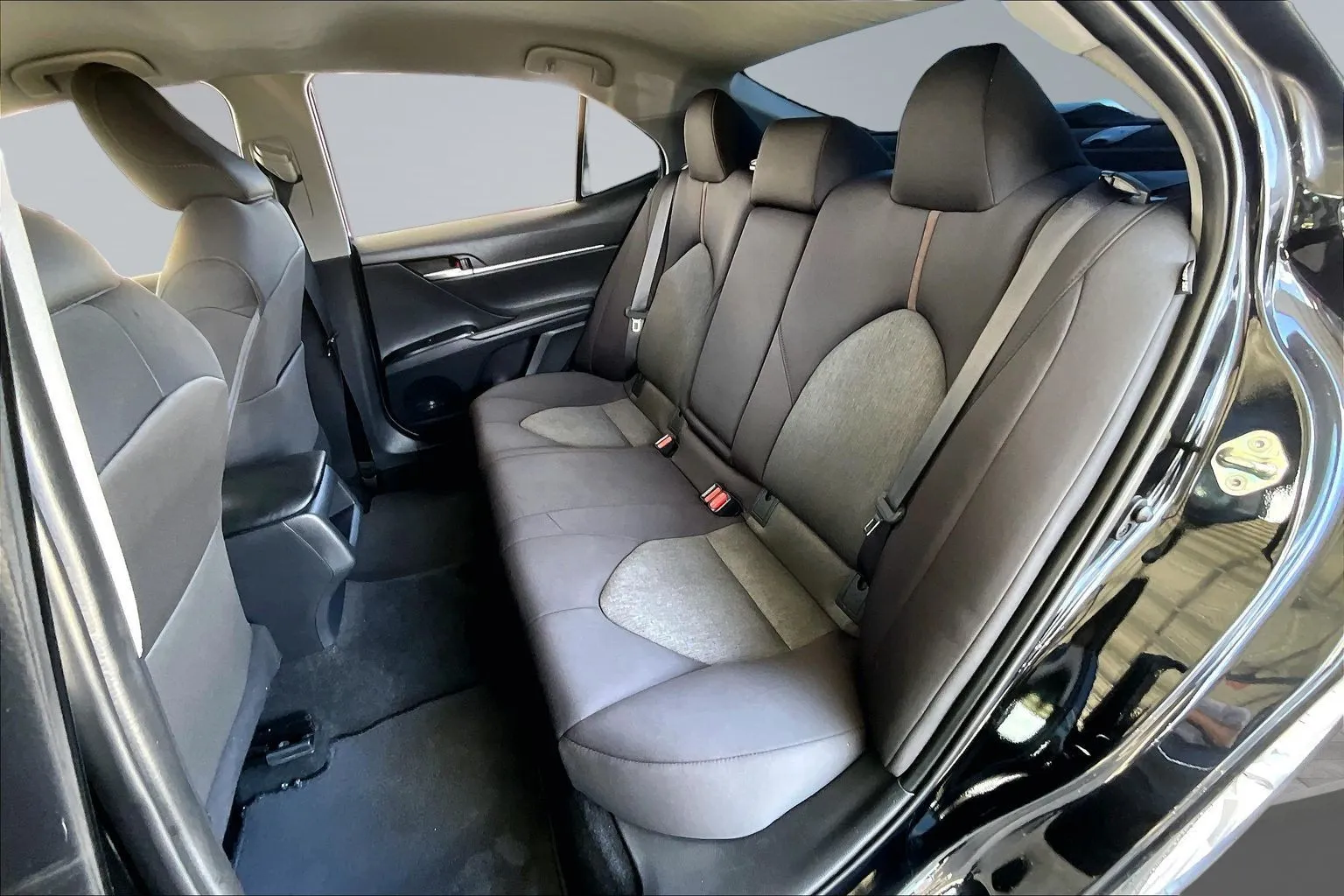 Toyota Camry photo 19