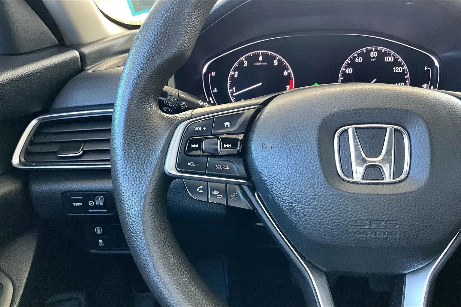 Honda Accord photo 10