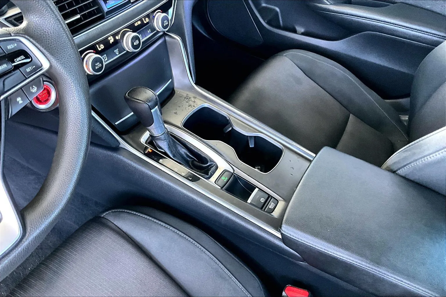 Honda Accord photo 15