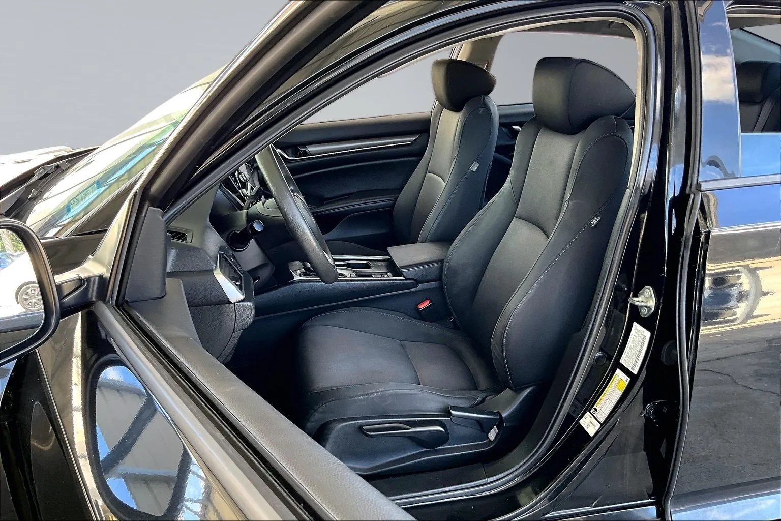 Honda Accord photo 18