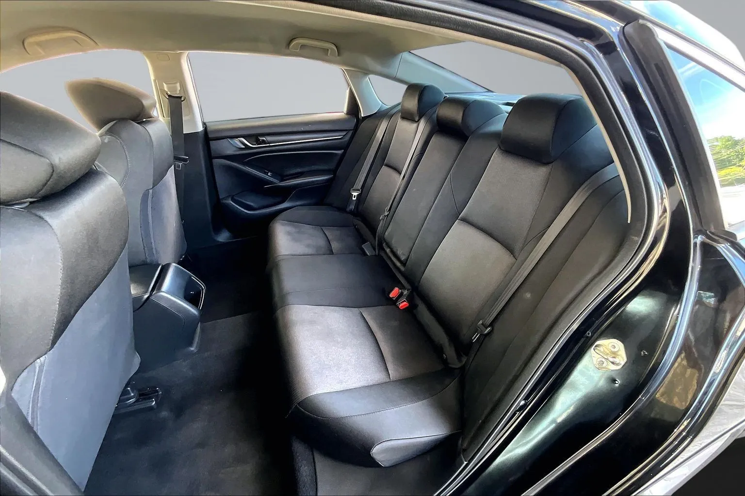 Honda Accord photo 19