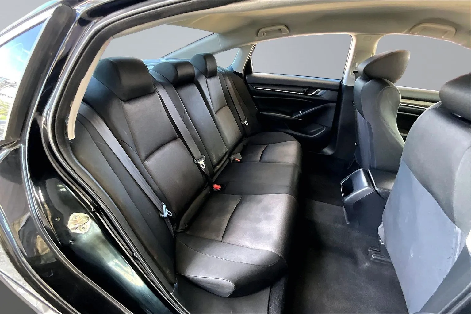 Honda Accord photo 22