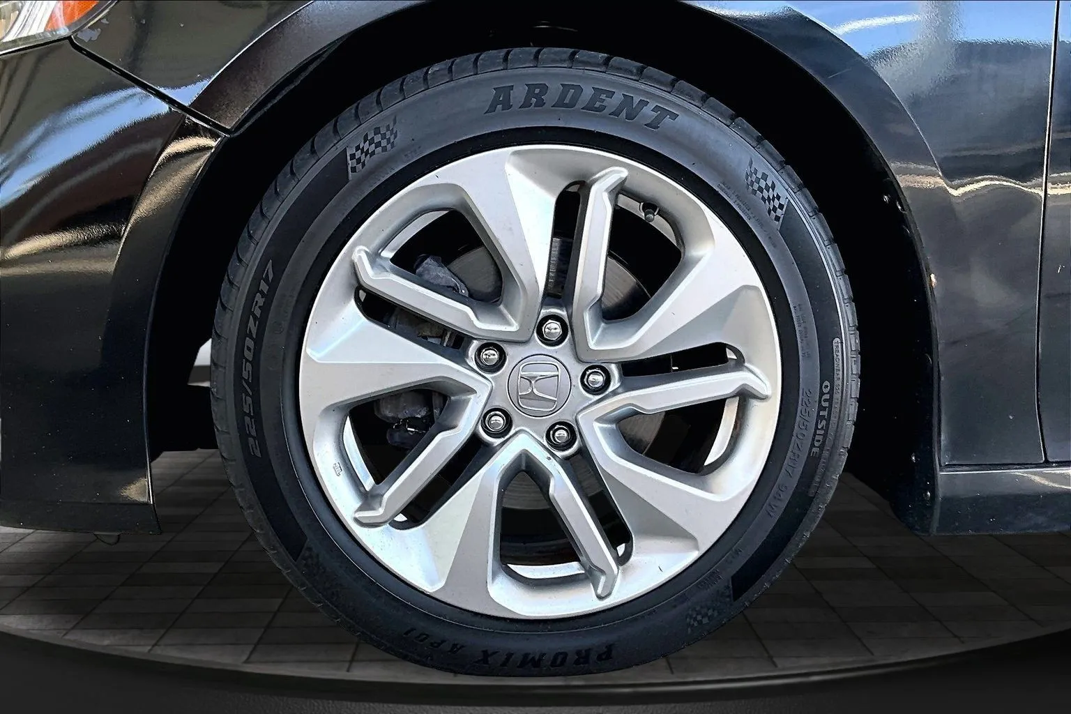 Honda Accord photo 30