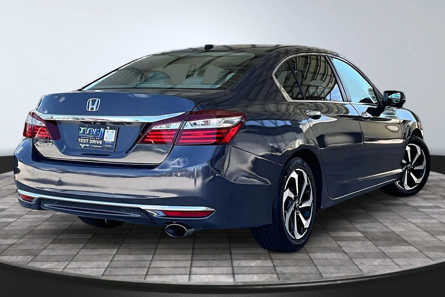Honda Accord photo 6