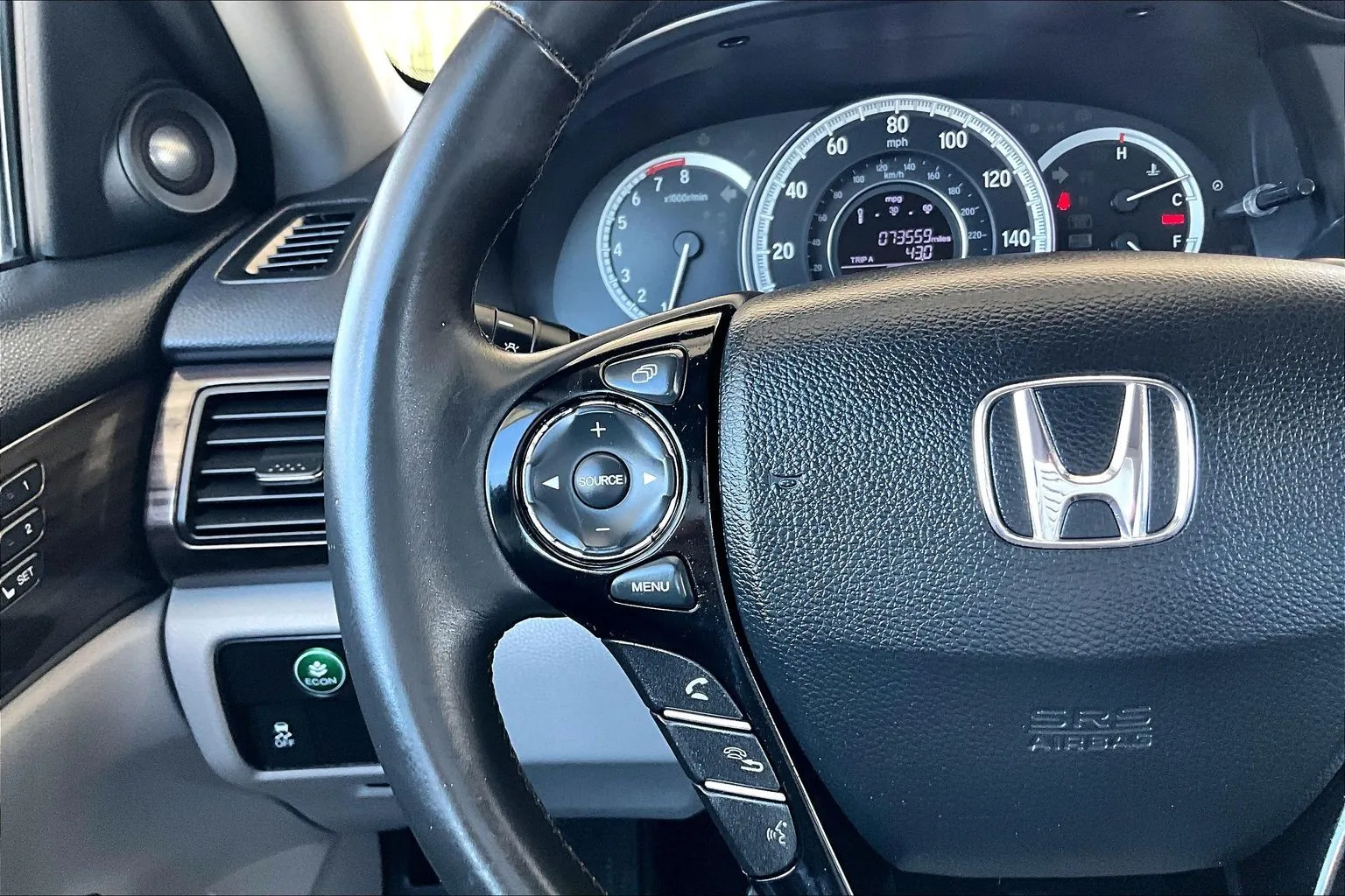 Honda Accord photo 10