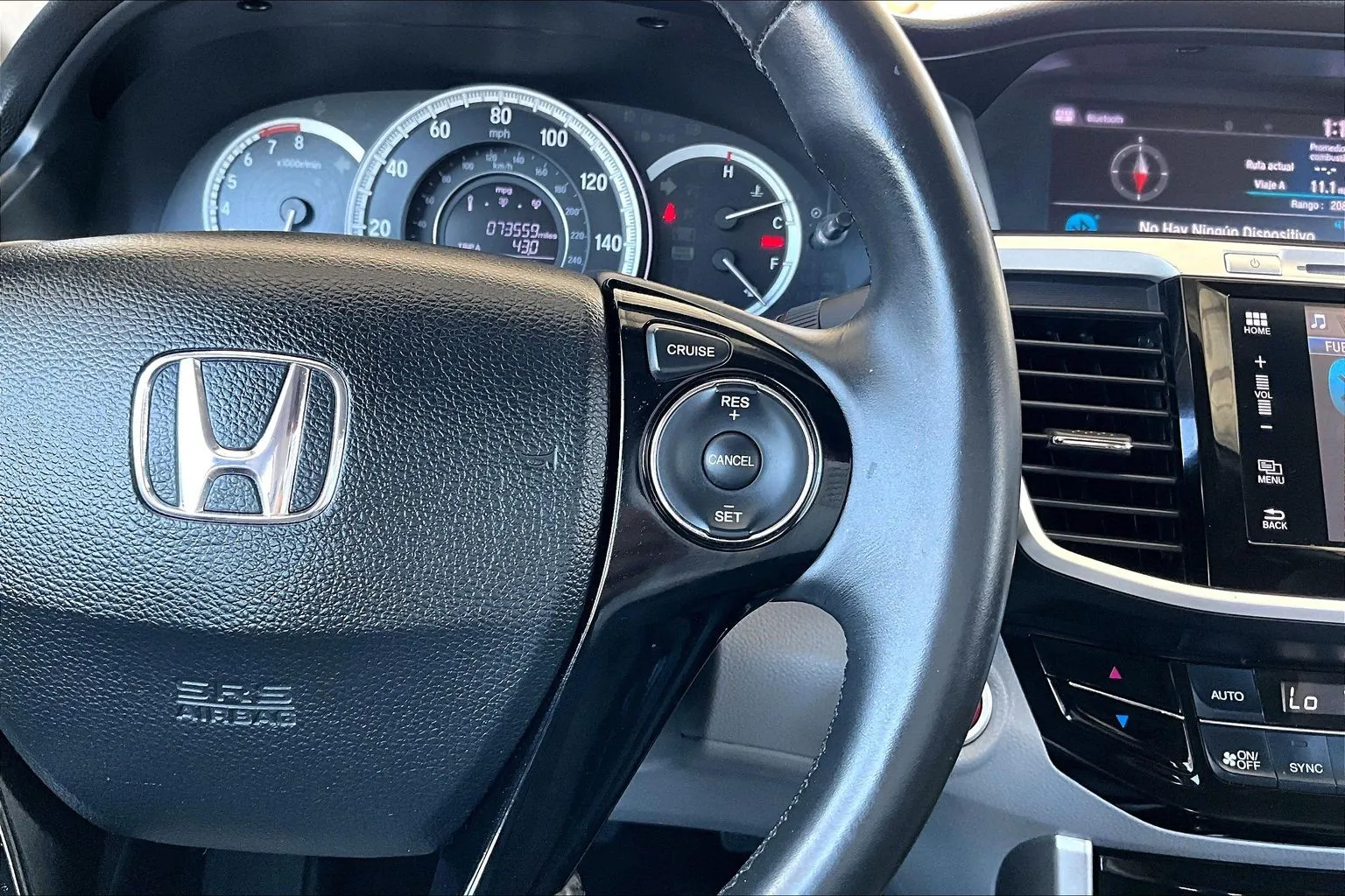 Honda Accord photo 11
