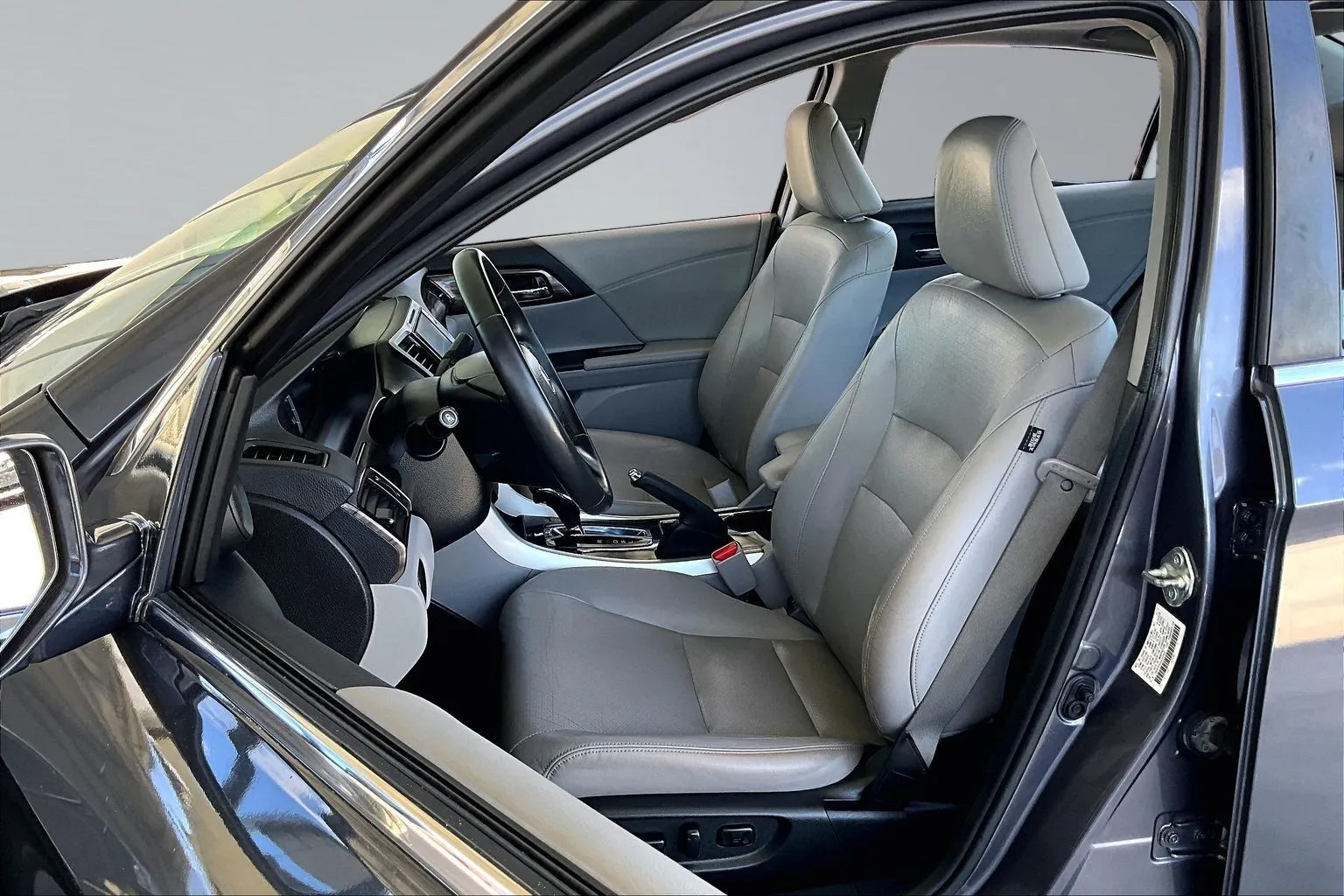 Honda Accord photo 18
