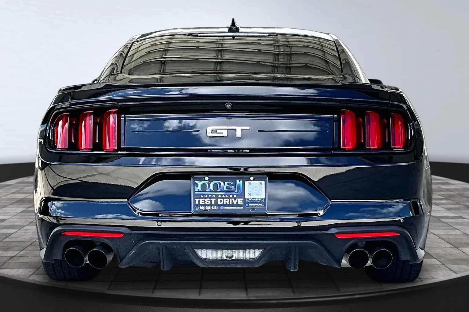 Ford Mustang photo 5