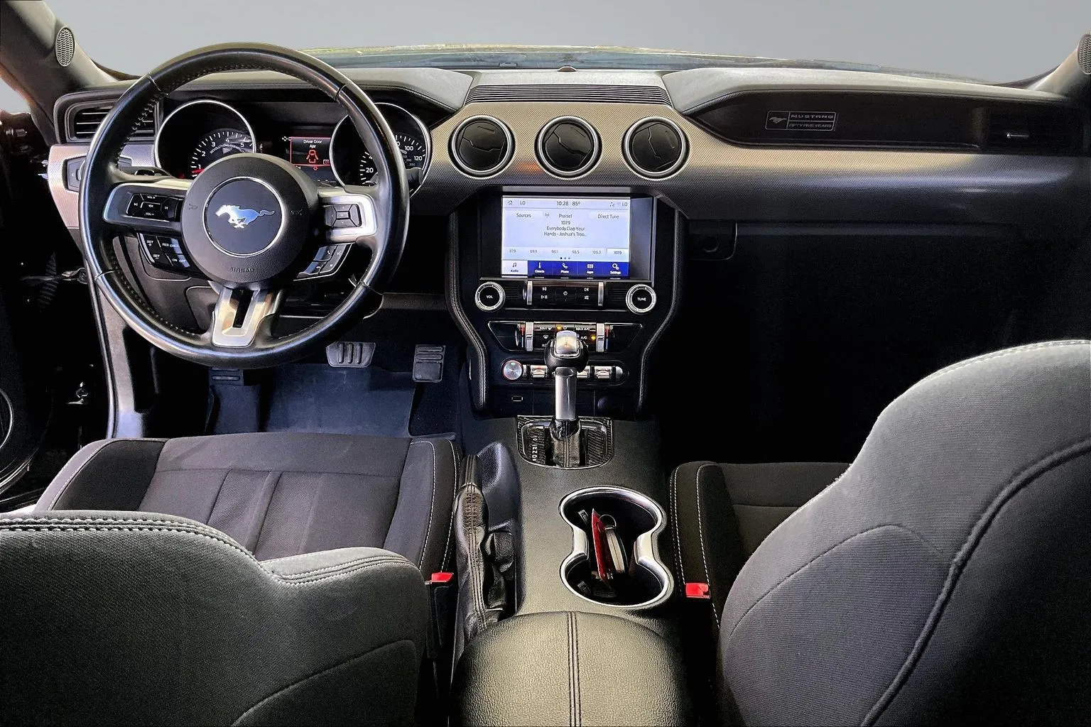 Ford Mustang photo 7